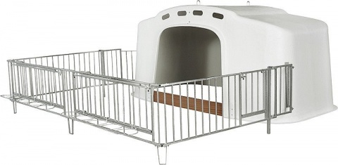 Calf Hut XXL with fencing surround,woodthreshold, 10 bucket holders,
transportation hook